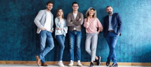 لباس مناسب برای کنفرانس: چگونه شیک و حرفه‌ای به نظر برسیم؟