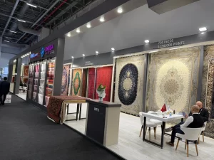 غرفه فرش امگا در نمایشگاه استانبول 2025