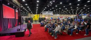 نمایشگاه‌ها؛ دانشگاه‌های موقتی برای یادگیری و رشد حرفه‌ای