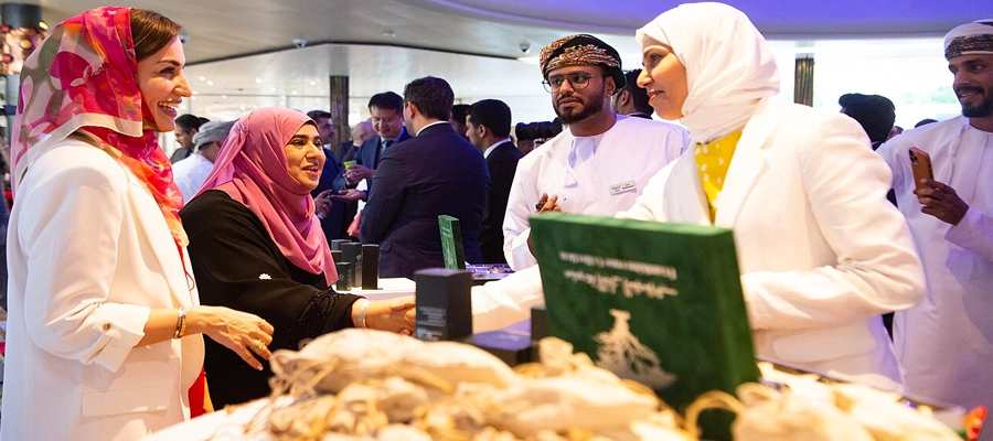 شرکت در نمایشگاه های عمان